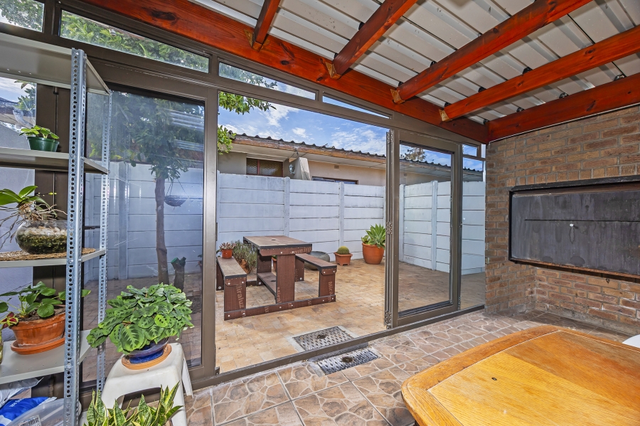 3 Bedroom Property for Sale in Windsor Park Estate Western Cape